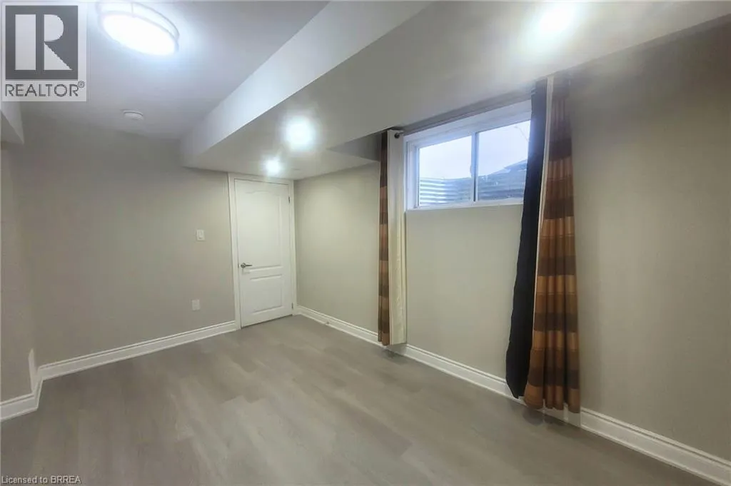 22 IAN ORMSTON Drive Unit# LOWER, #LOWER