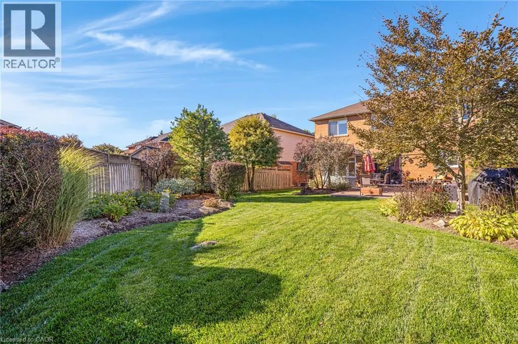 16 CANNING Crescent