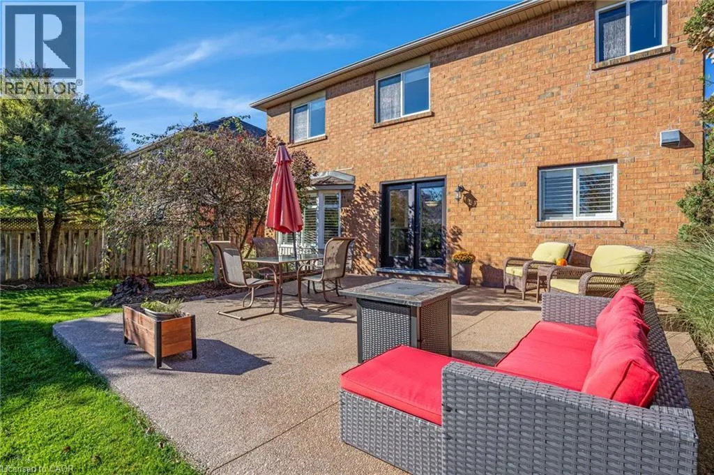 16 CANNING Crescent