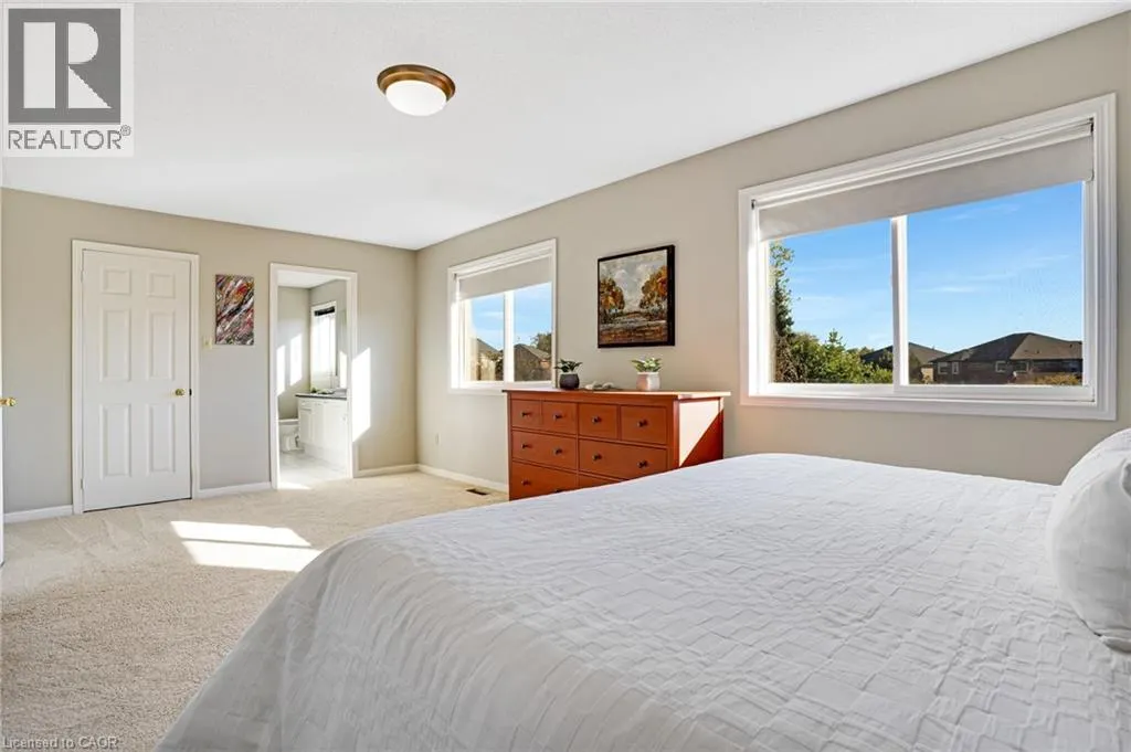 16 CANNING Crescent