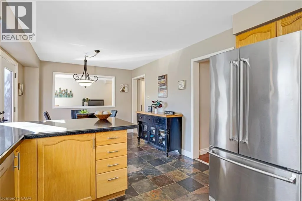 16 CANNING Crescent
