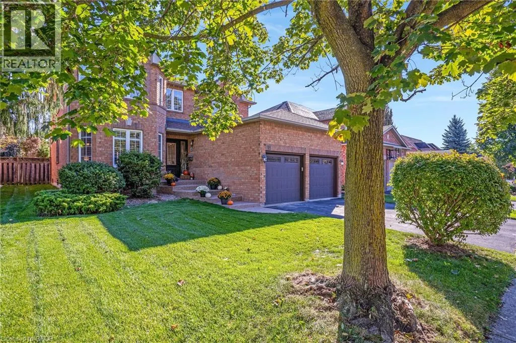 16 CANNING Crescent