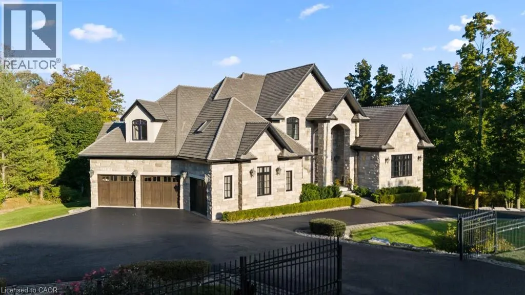 546 WOOLWICH Place