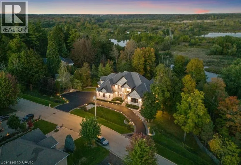 546 WOOLWICH Place
