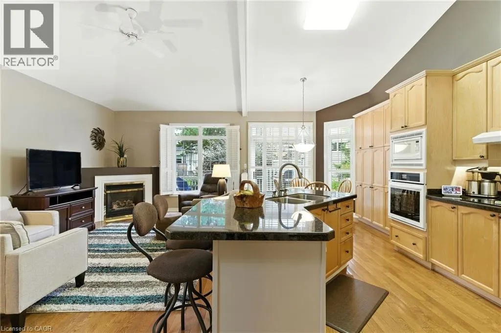 297 SILVERBIRCH Boulevard
