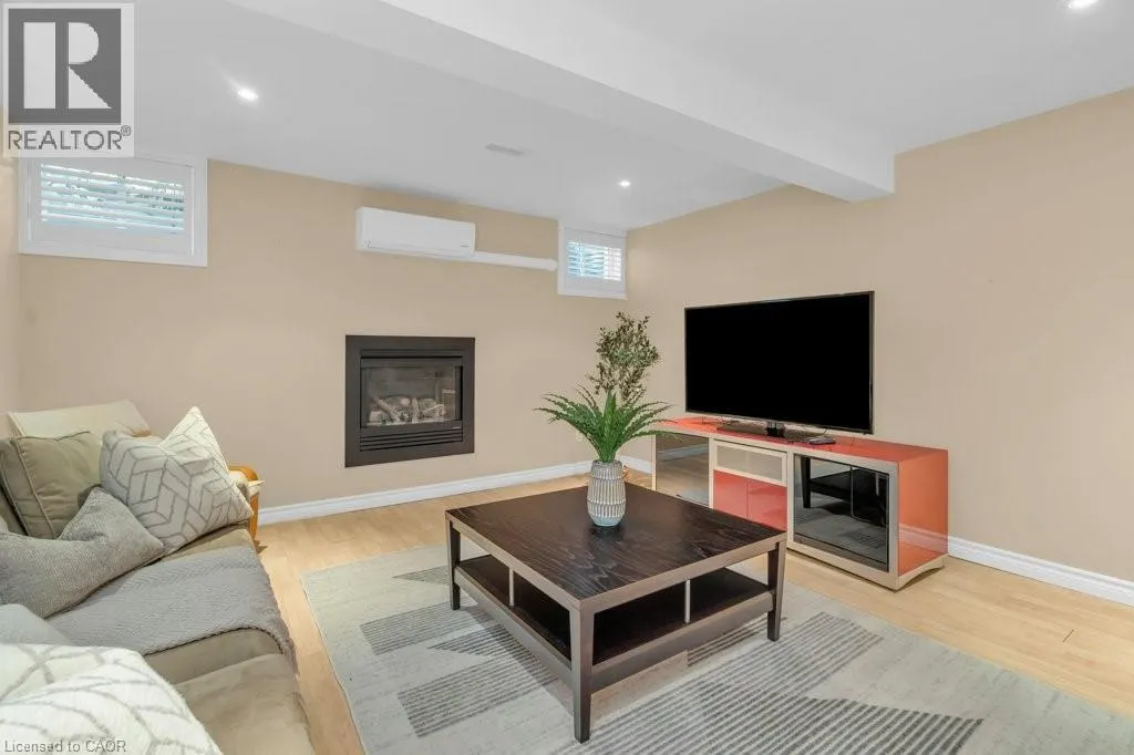 589 WINTERBURG Walk