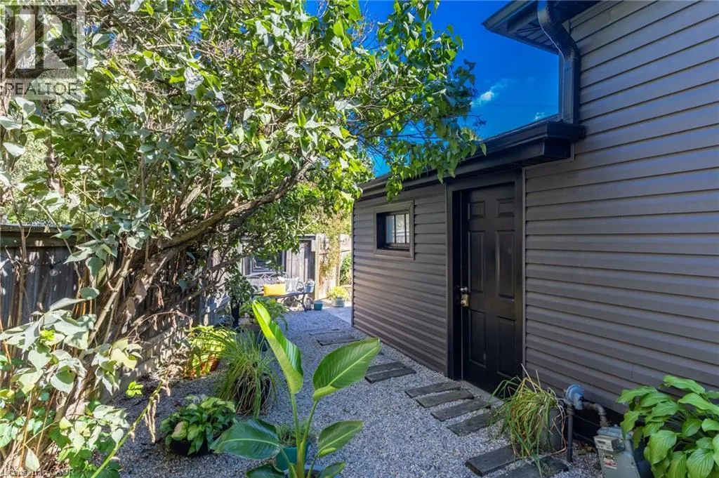 105 CARRINGTON Court