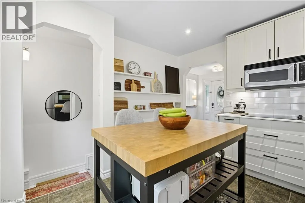 105 CARRINGTON Court