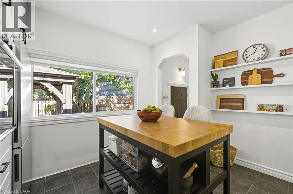 105 CARRINGTON Court