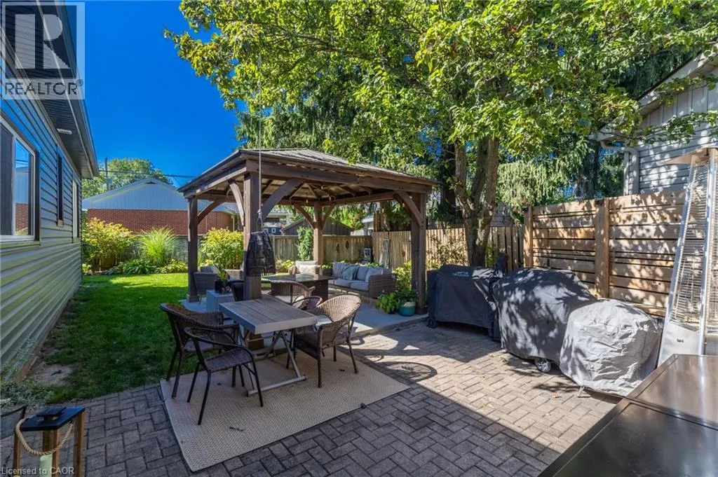 105 CARRINGTON Court