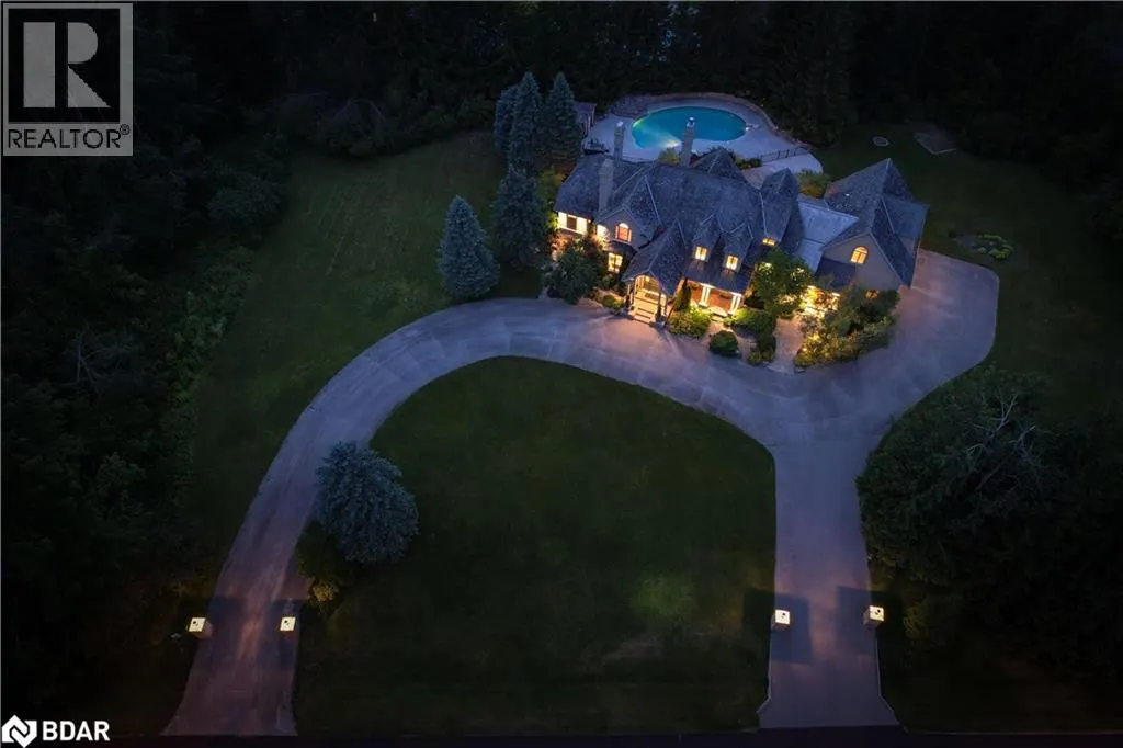 6 MIDVES Court