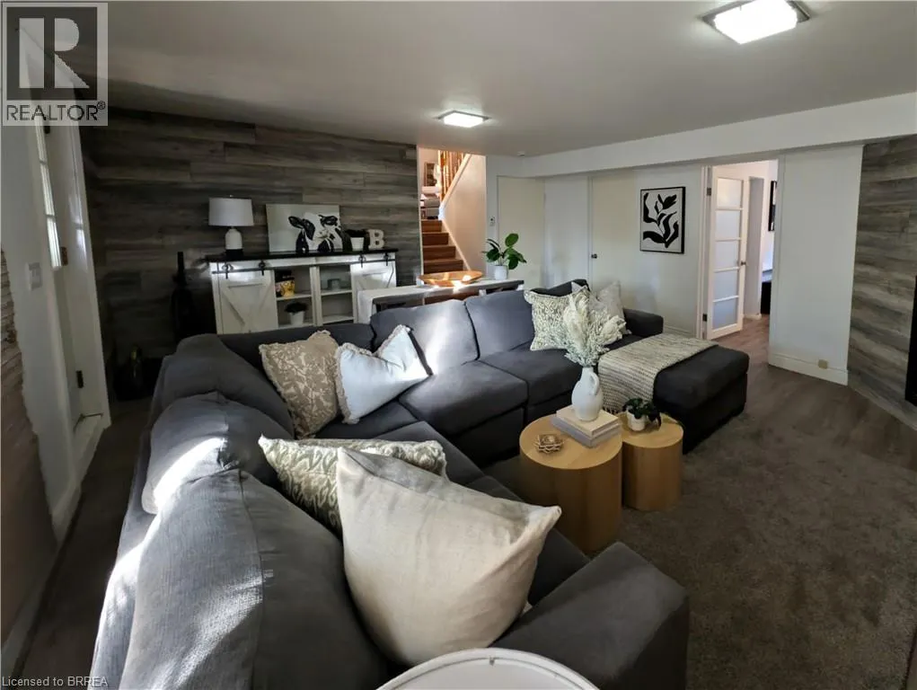 14 MEADOW Road