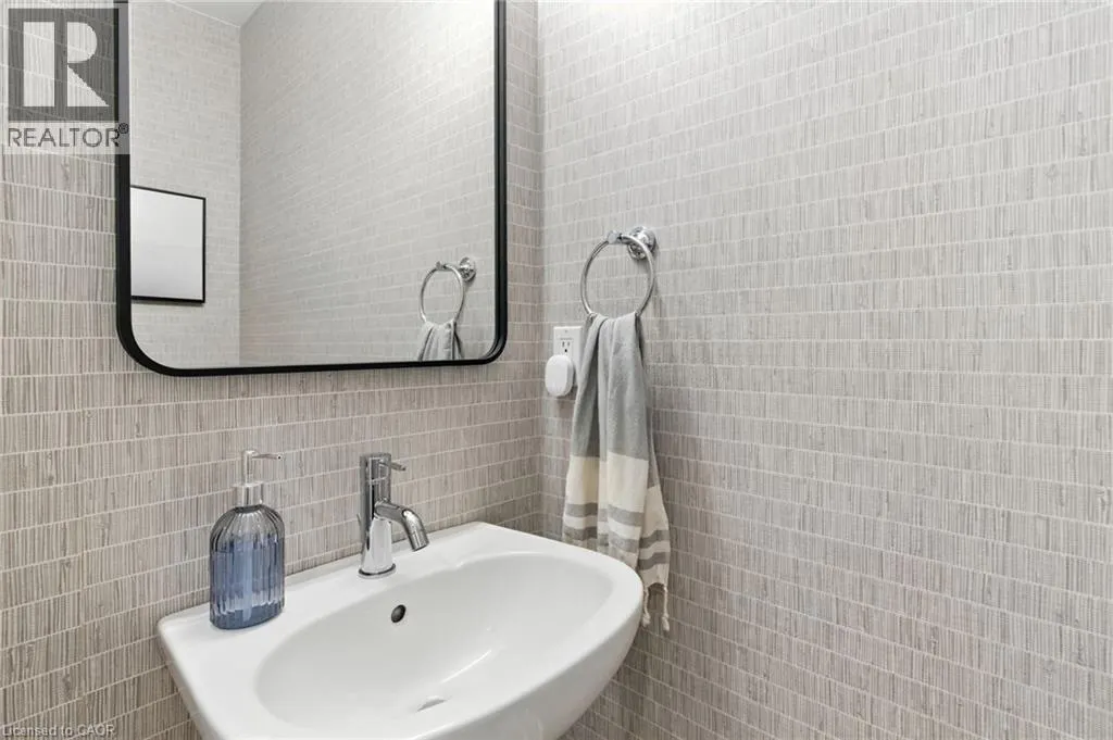 117 NELSON Street Unit# 3, #3