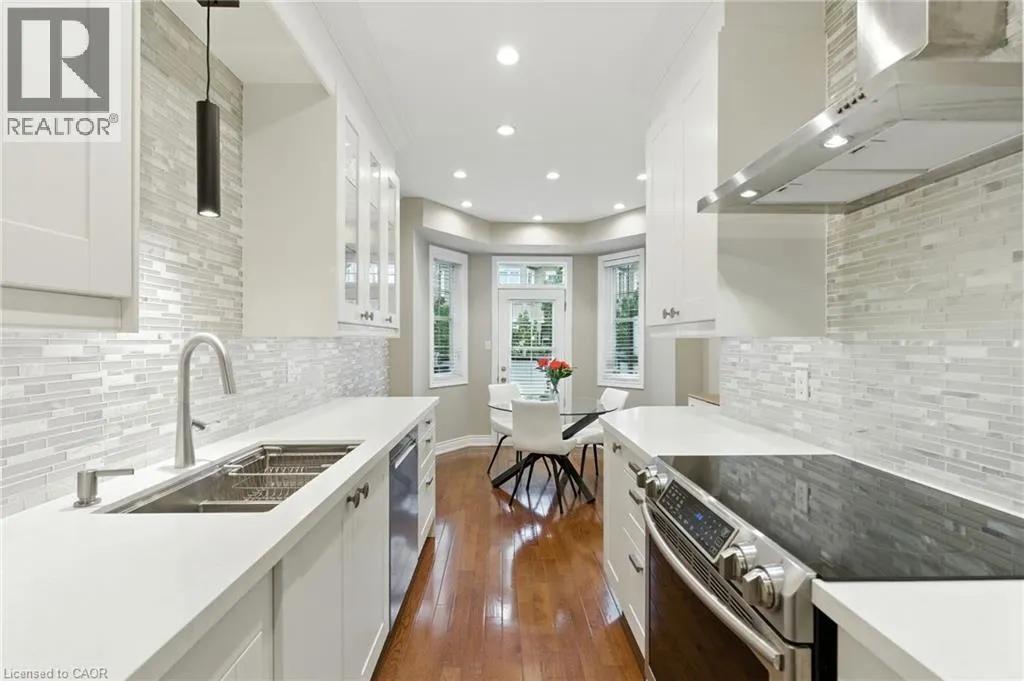117 NELSON Street Unit# 3, #3