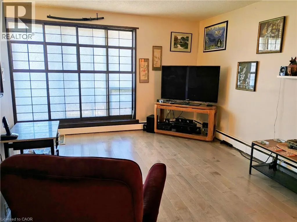 81 CHARLTON Avenue E Unit# 103, #103
