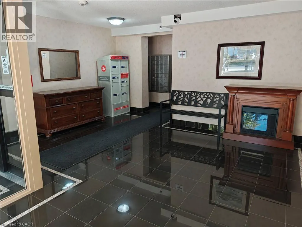 81 CHARLTON Avenue E Unit# 103, #103