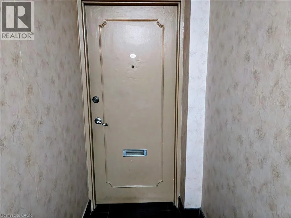 81 CHARLTON Avenue E Unit# 103, #103