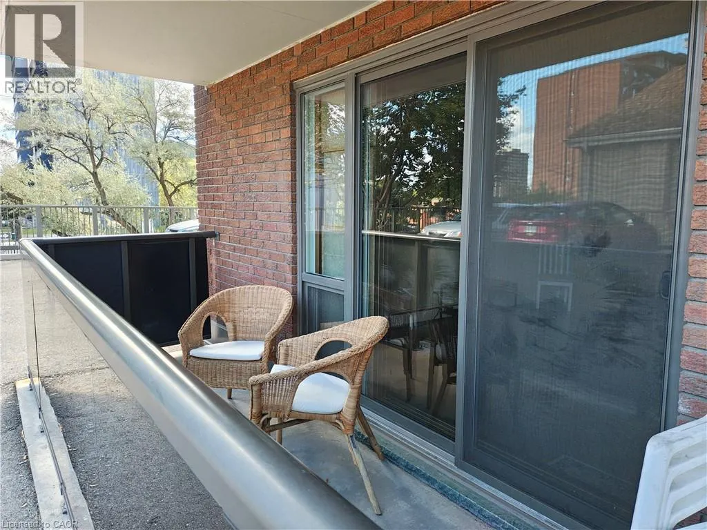 81 CHARLTON Avenue E Unit# 103, #103