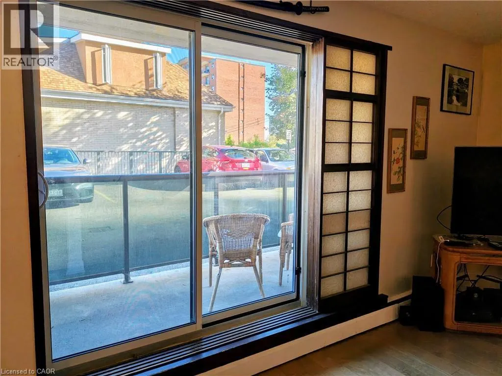 81 CHARLTON Avenue E Unit# 103, #103