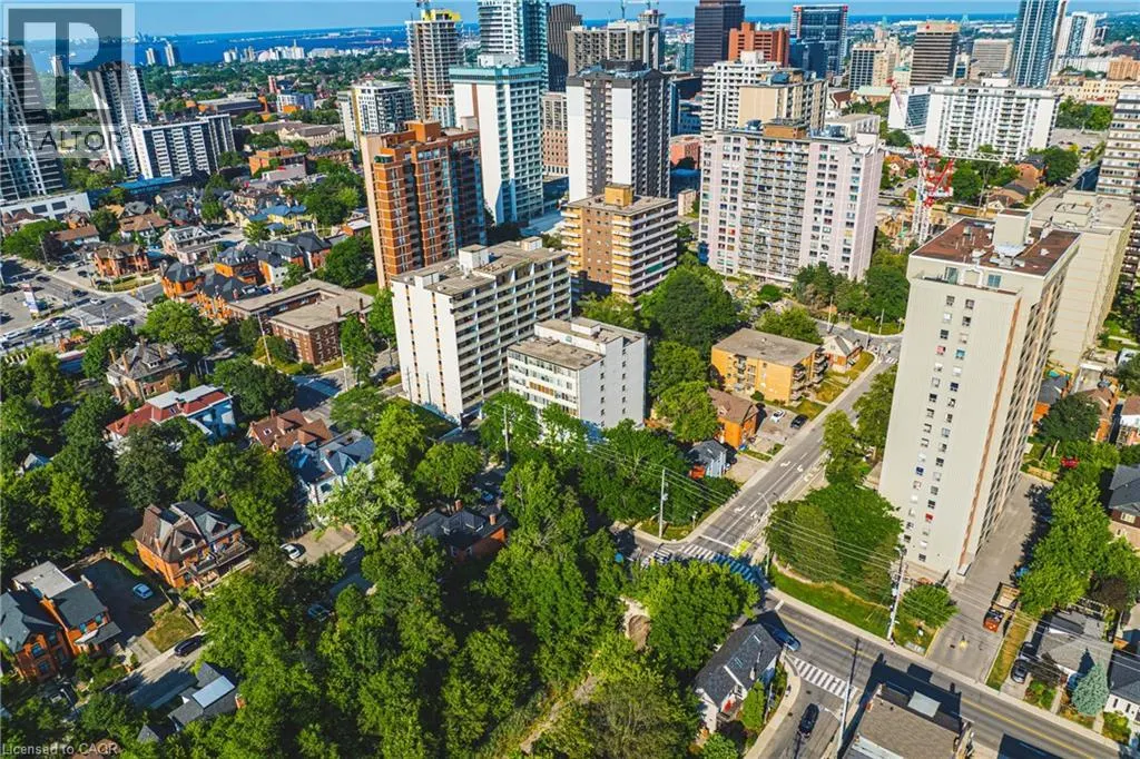 101 QUEEN Street S Unit# 606, #606