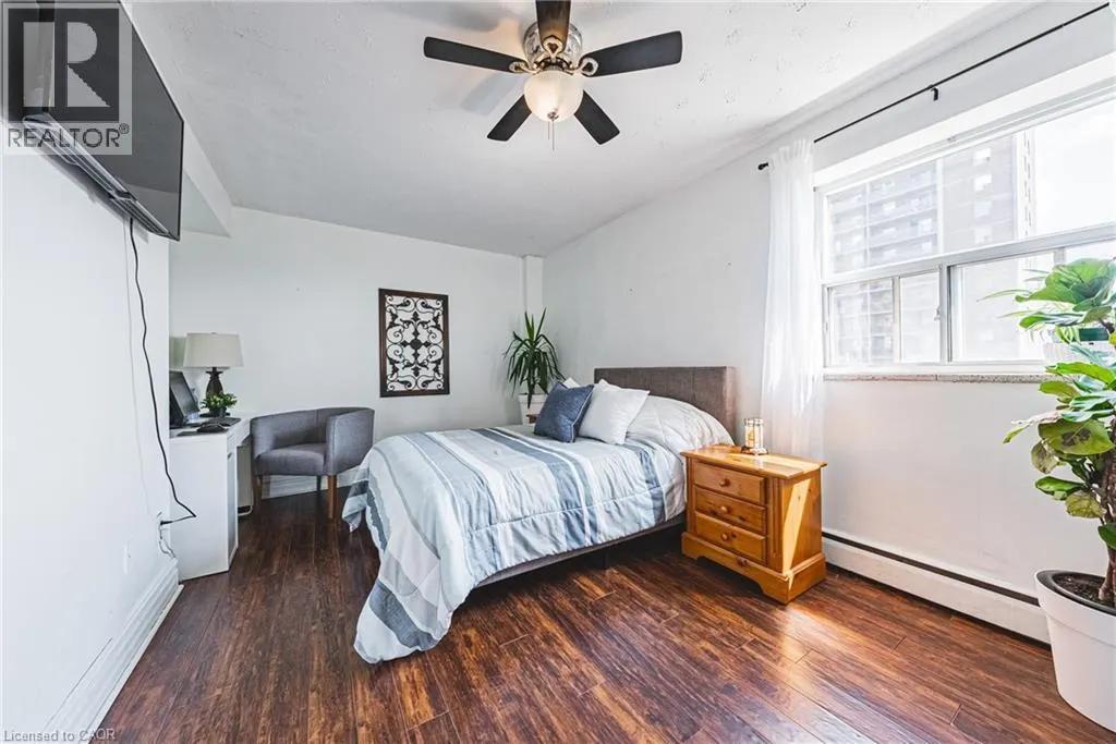 101 QUEEN Street S Unit# 606, #606