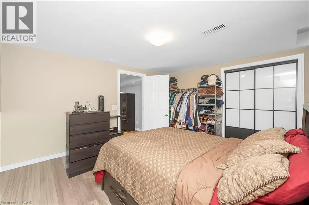 248 HAWKVIEW Boulevard