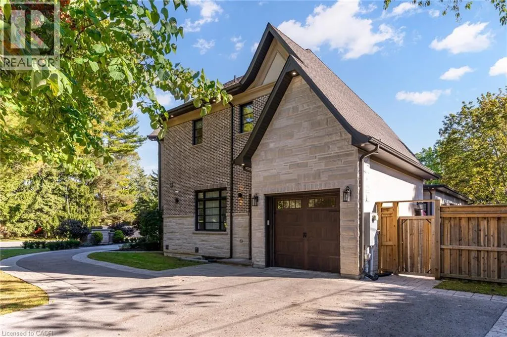 126 MCGREGOR Crescent