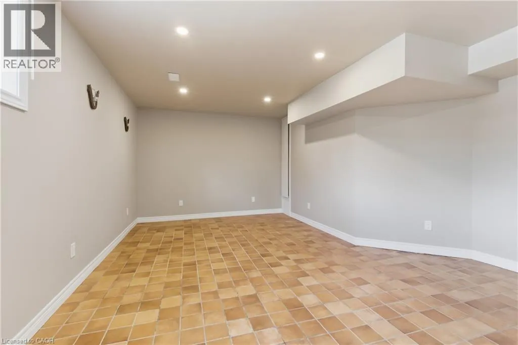 213 DORCHESTER Drive