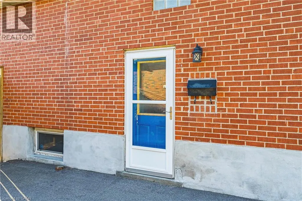 35 IPSWICH Place