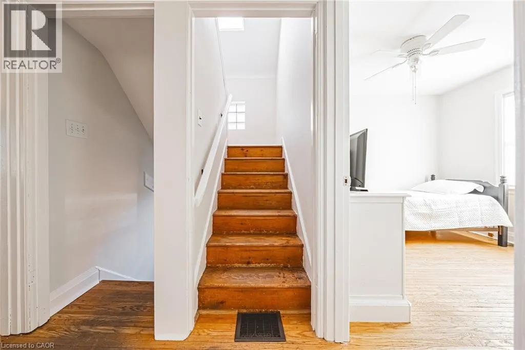 35 IPSWICH Place