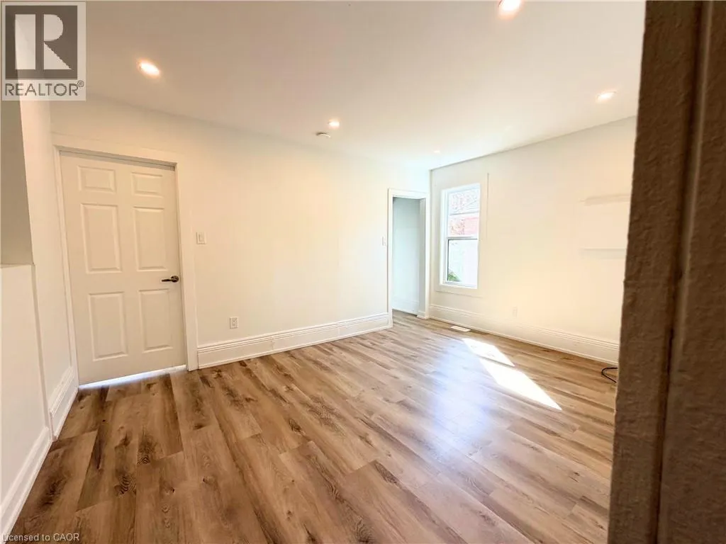 24-26 CAYUGA Street Unit# 26B, #26B