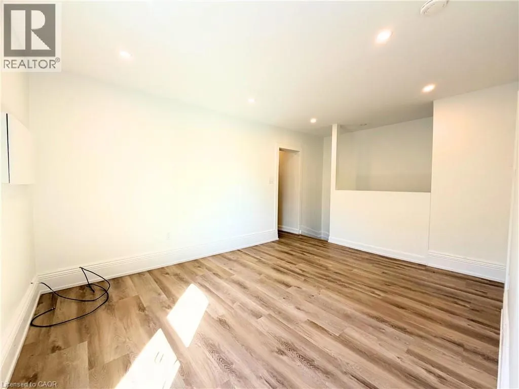 24-26 CAYUGA Street Unit# 26B, #26B
