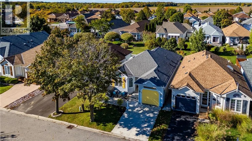 18 LONG POINT Boulevard