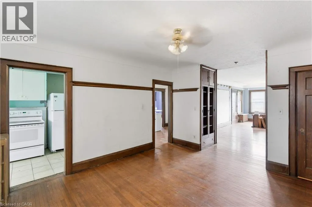 93 BARNESDALE Boulevard