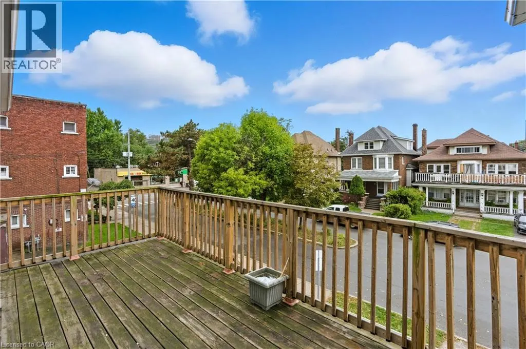 93 BARNESDALE Boulevard