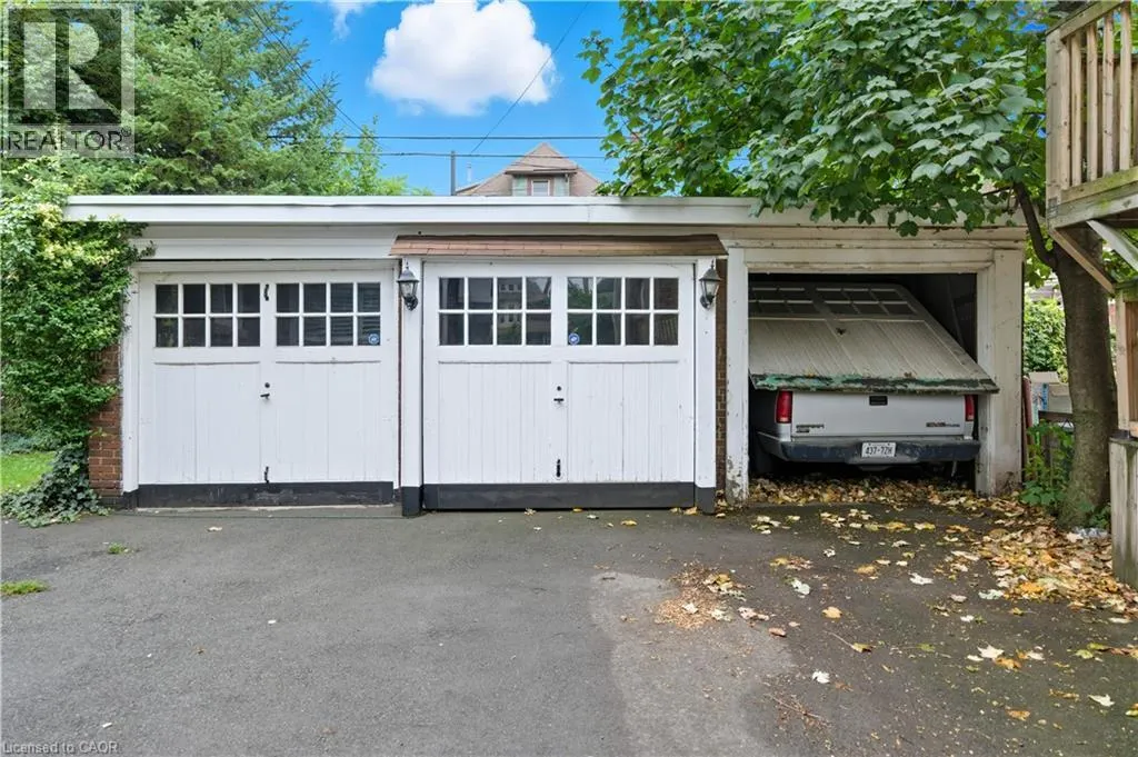 93 BARNESDALE Boulevard