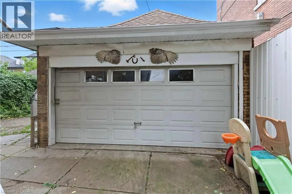93 BARNESDALE Boulevard