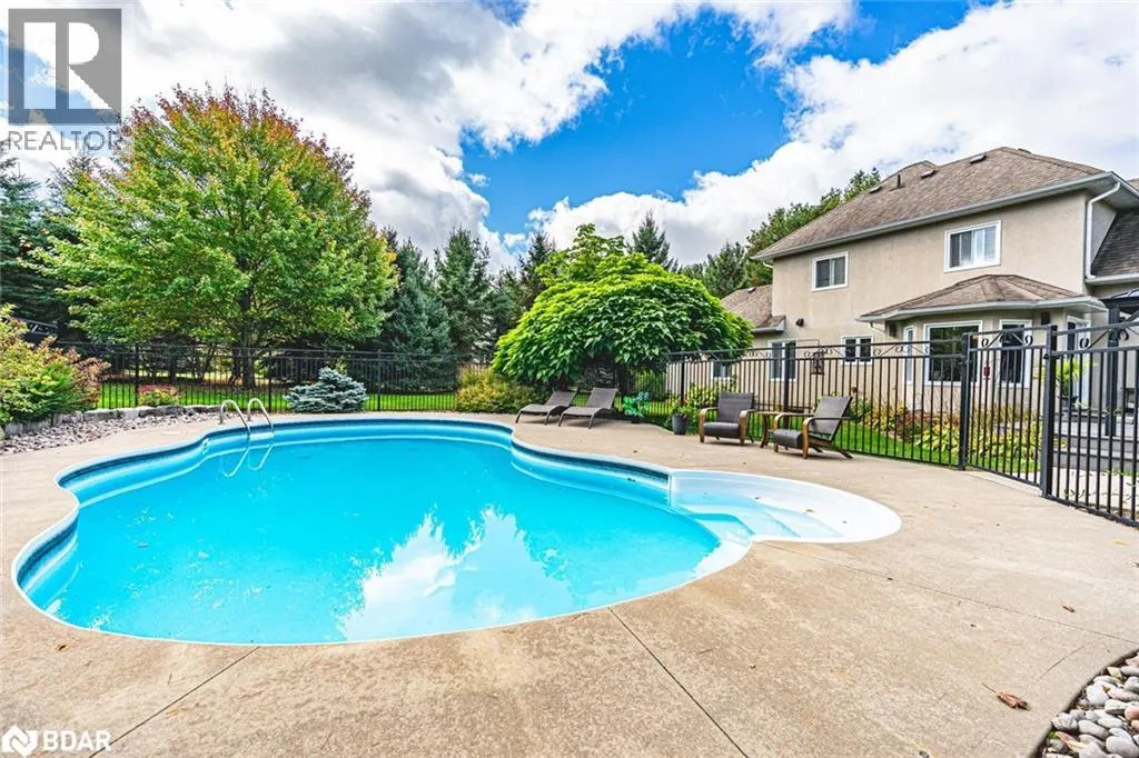 127 GOLDFINCH Crescent