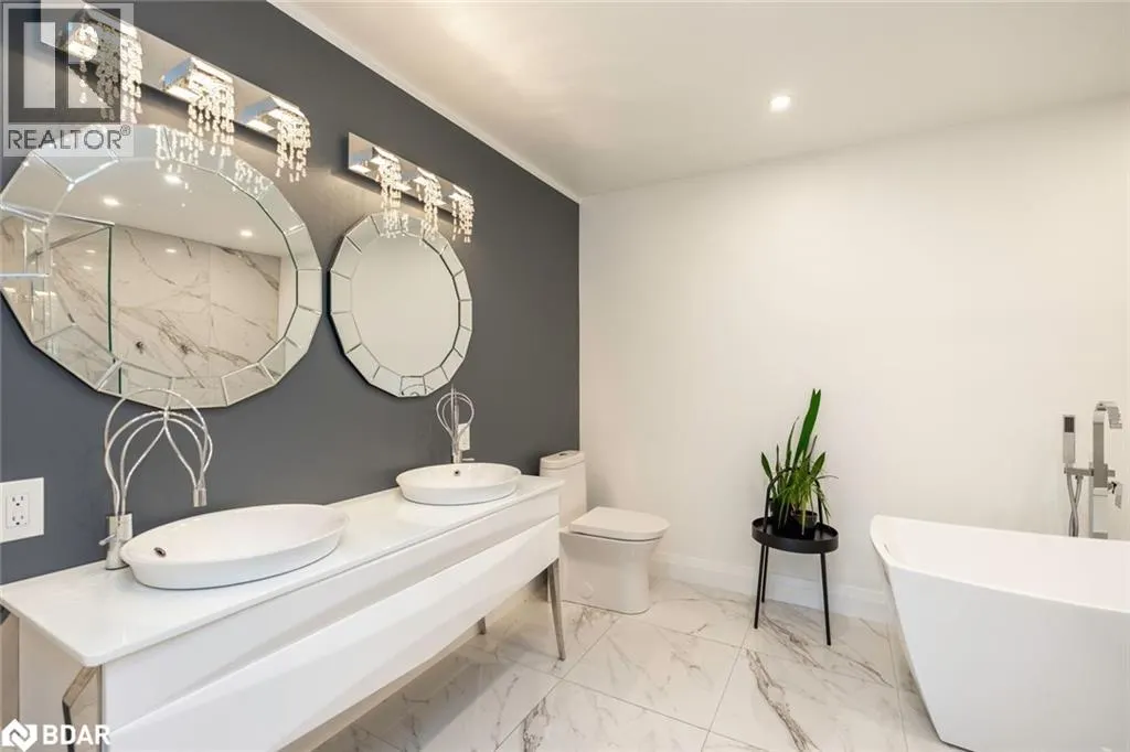 127 GOLDFINCH Crescent