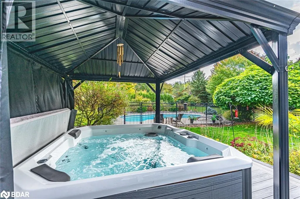 127 GOLDFINCH Crescent