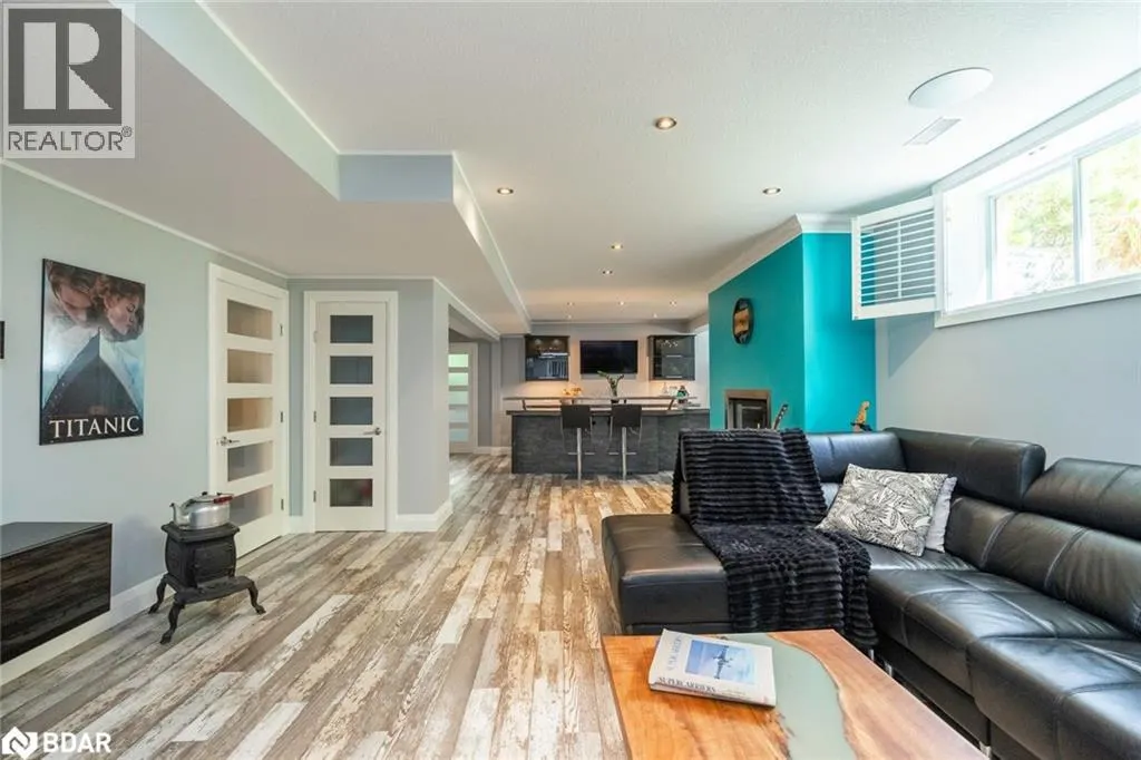 127 GOLDFINCH Crescent