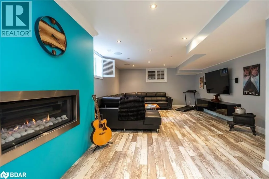 127 GOLDFINCH Crescent