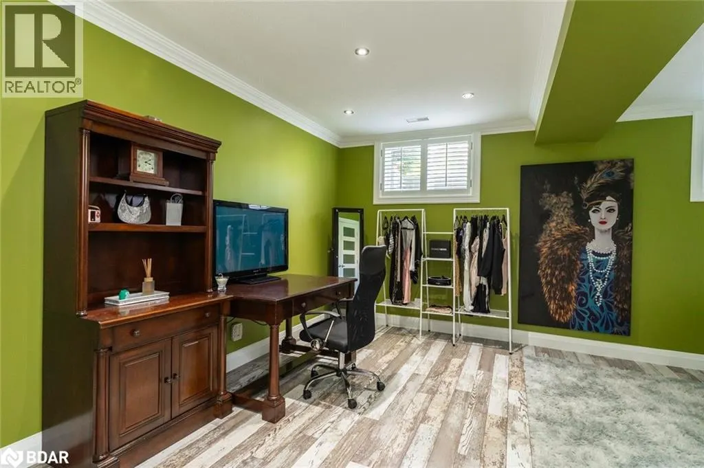 127 GOLDFINCH Crescent