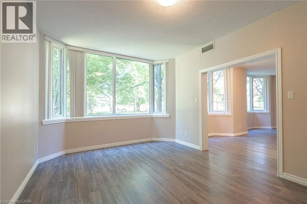 200 LIMERIDGE Road W Unit# 105, #105