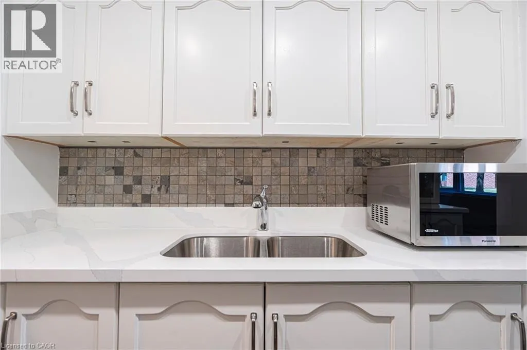 200 LIMERIDGE Road W Unit# 105, #105