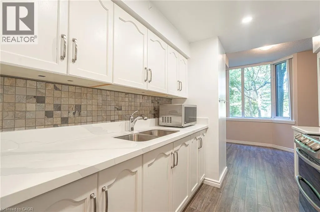 200 LIMERIDGE Road W Unit# 105, #105