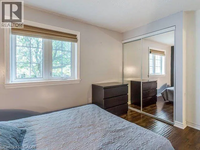 1004 ELIZABETH Place Unit# Main & Upper