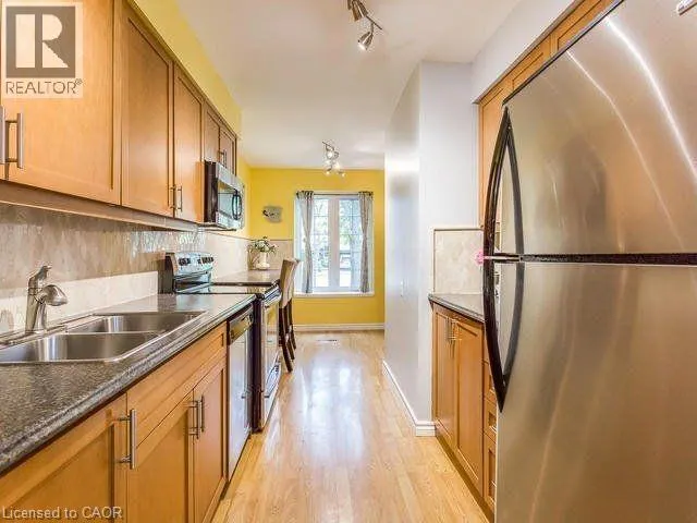 1004 ELIZABETH Place Unit# Main & Upper