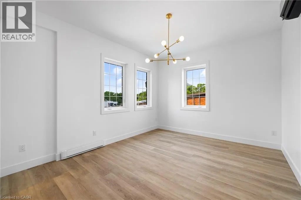 163 MAIN Street E Unit# 301, #301