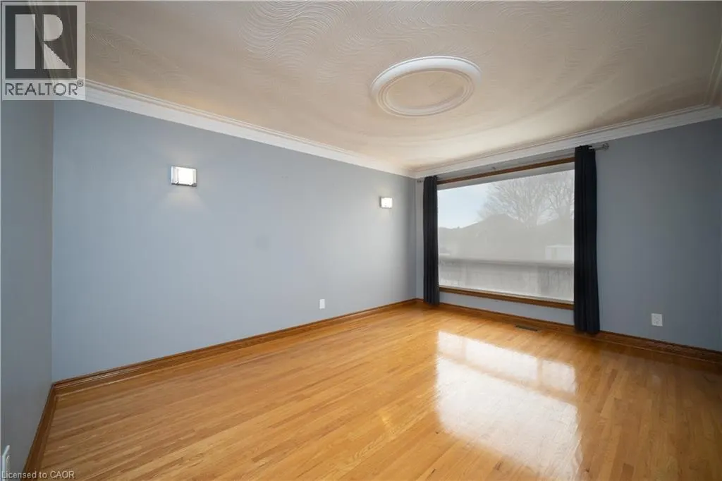 123 ELEANOR Avenue